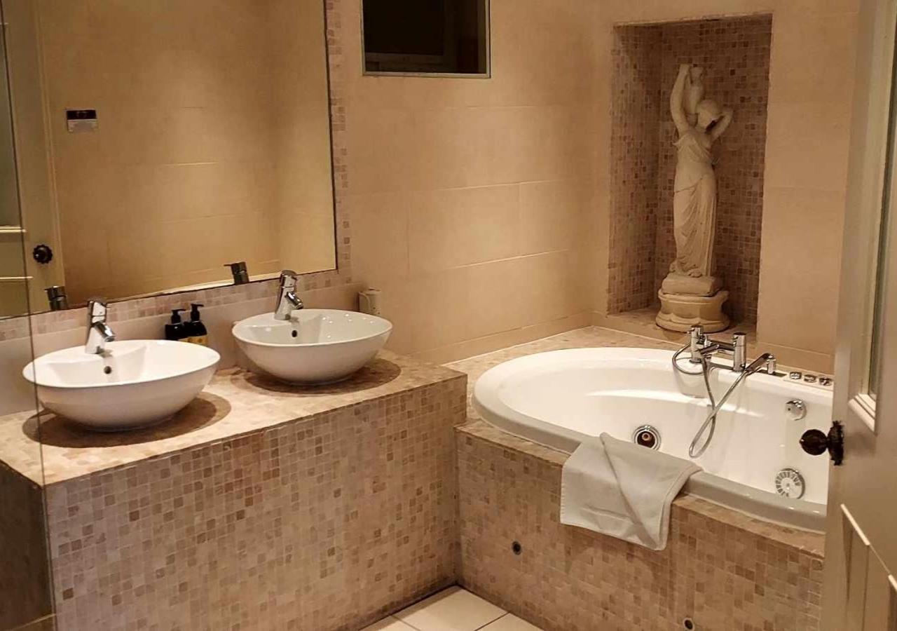Hotel Headfort Arms
